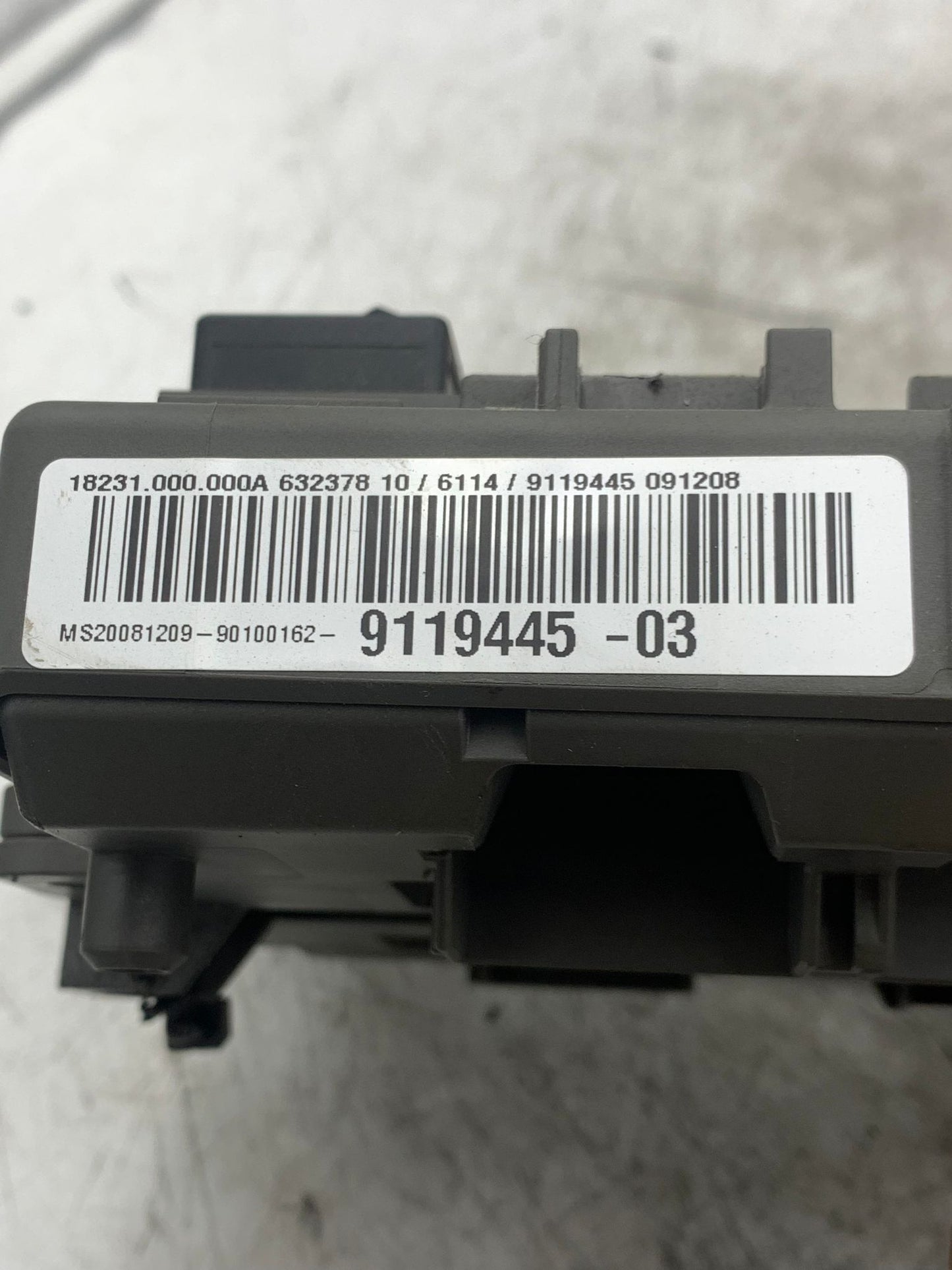 BMW 1 3 SERIES FUSE RELAY BOX 9119445