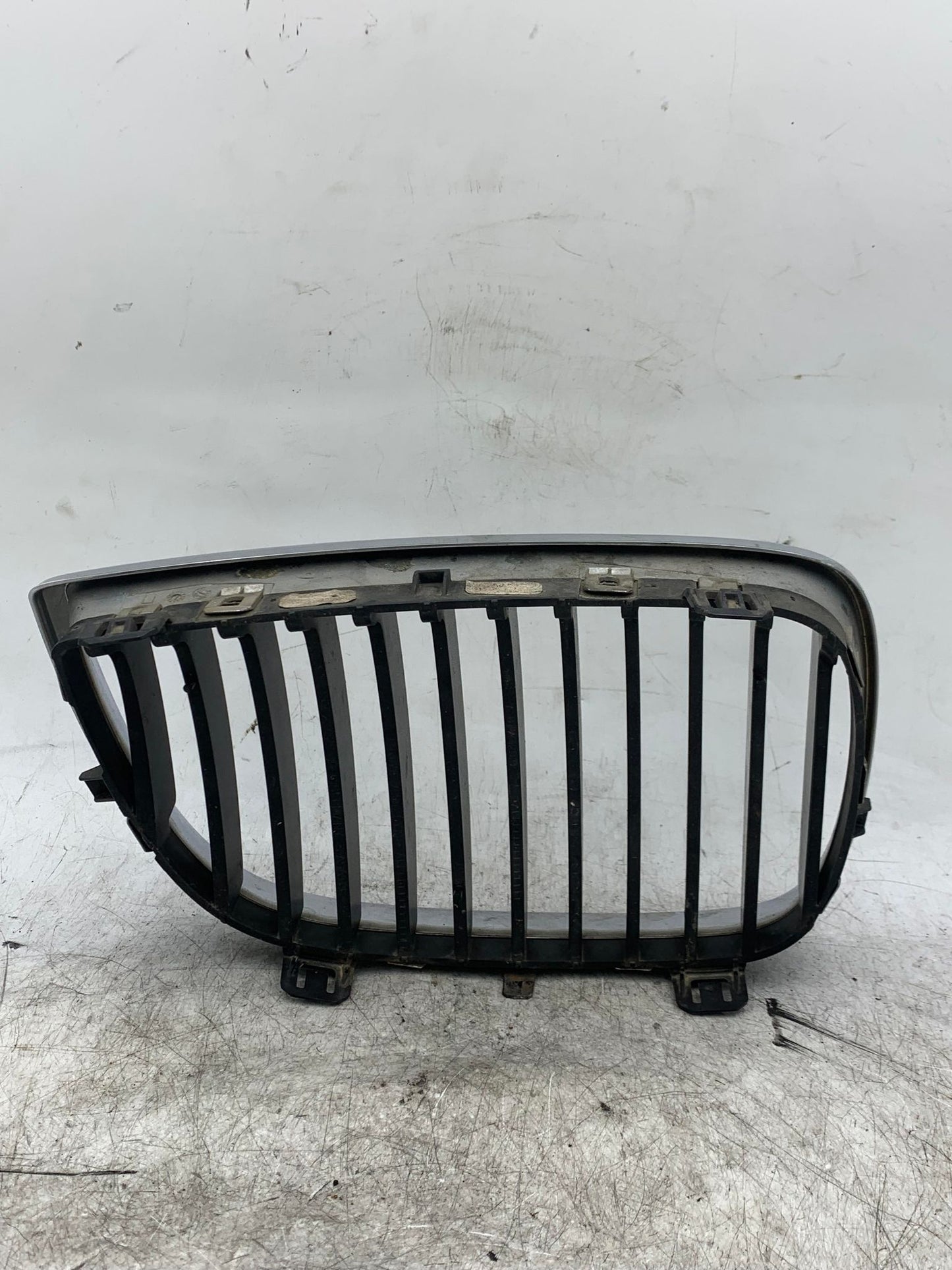 BMW 1 SERIES E87 CHROME LHS LEFT FRONT KIDNEY GRILL 7077129