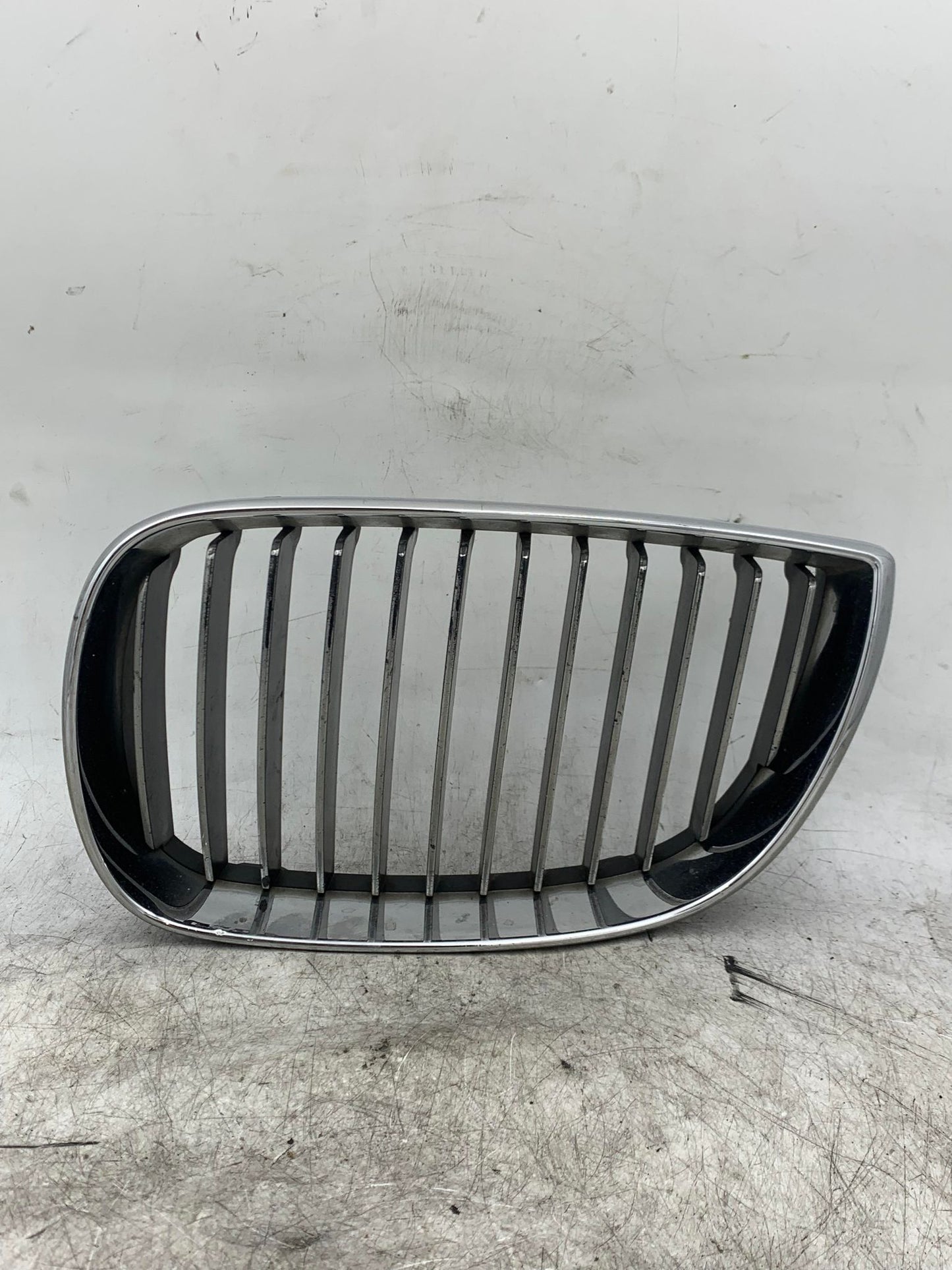 BMW 1 SERIES E87 CHROME LHS LEFT FRONT KIDNEY GRILL 7077129