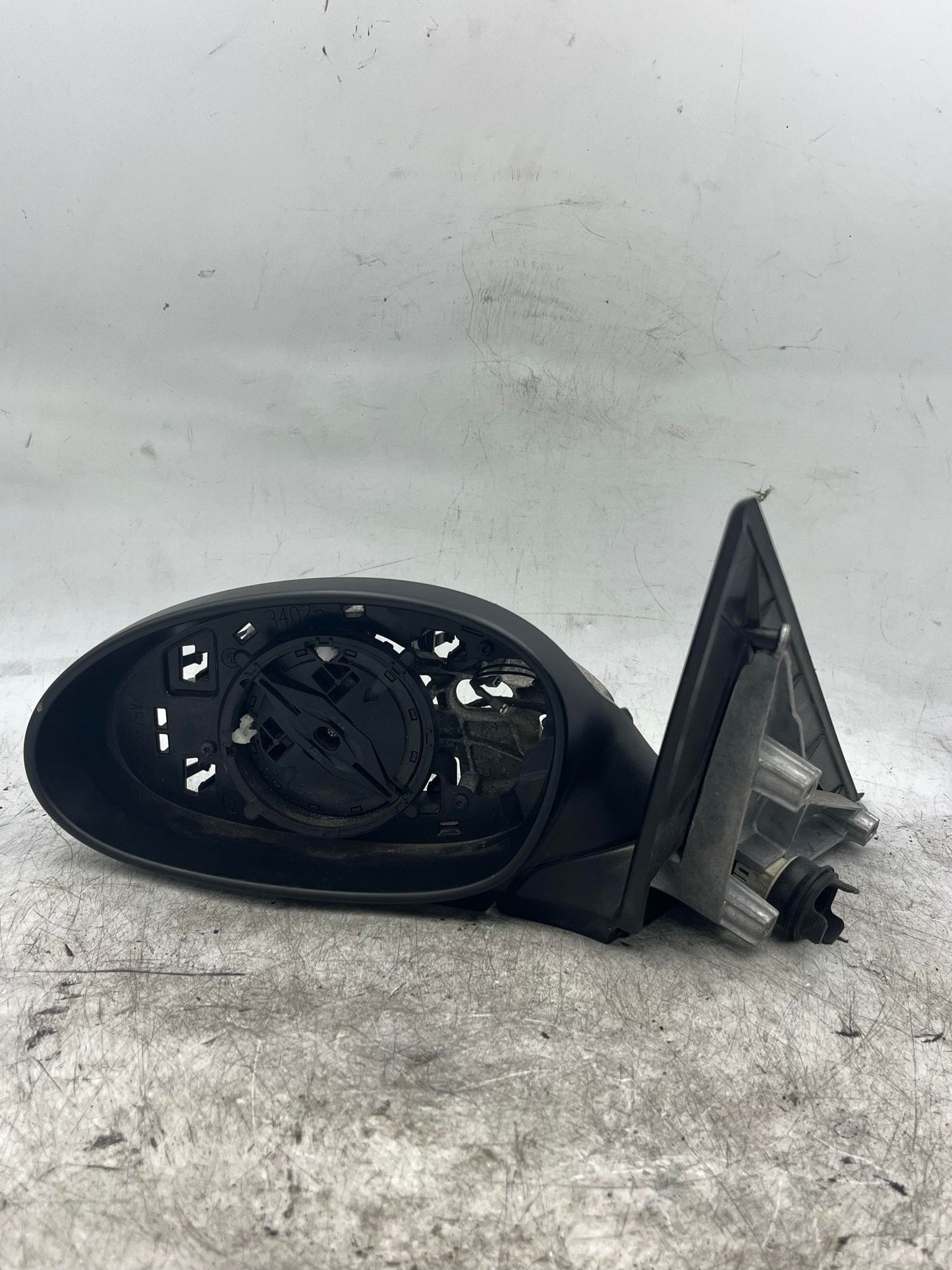 BMW 1 SERIES E87 LHS LEFT SIDE MIRROR BLACK HOUSING 010803