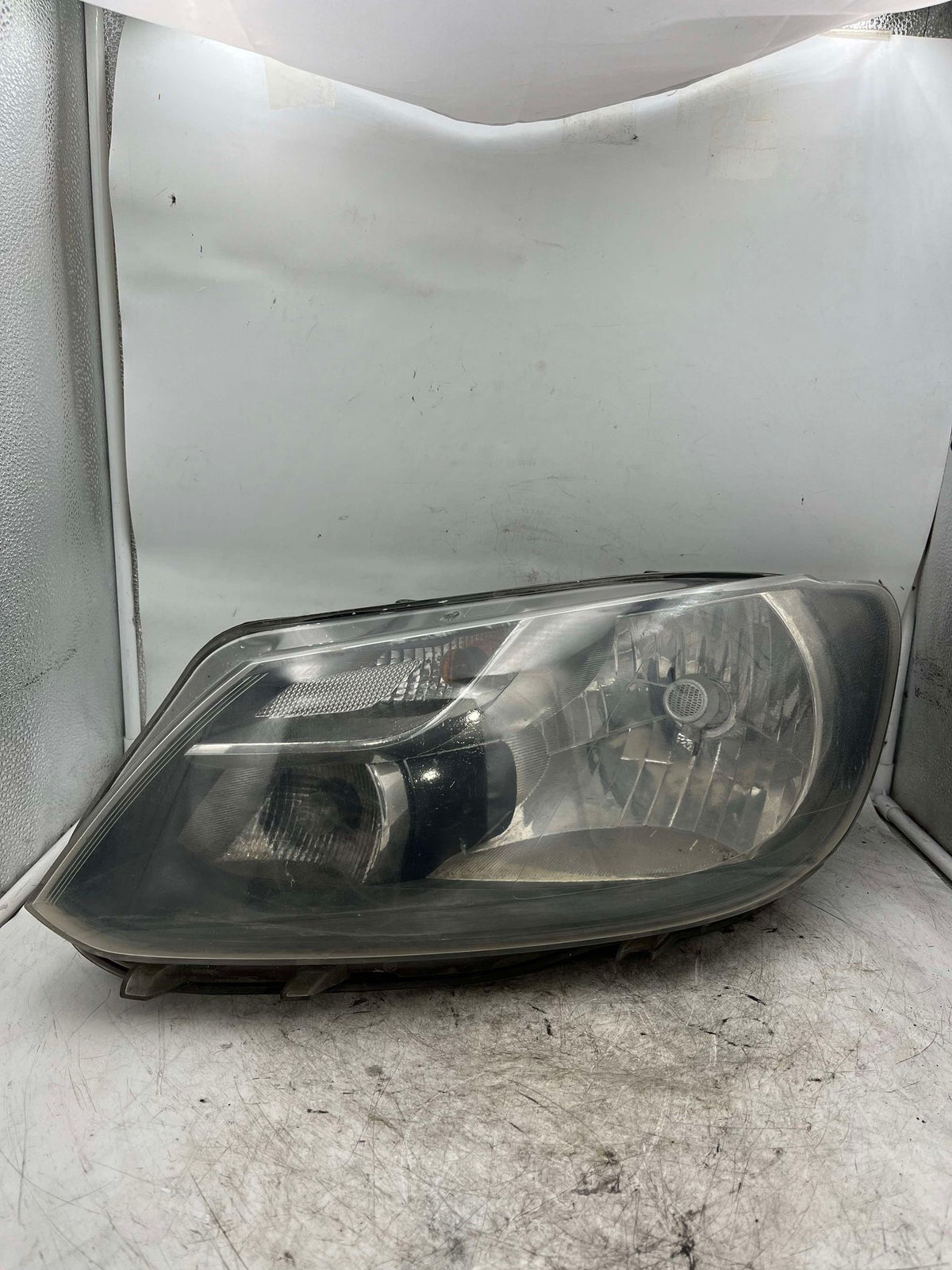 VW CADDY 2004 -2010 LEFT HEADLIGHT 2K6941005 - LRI Autoparts