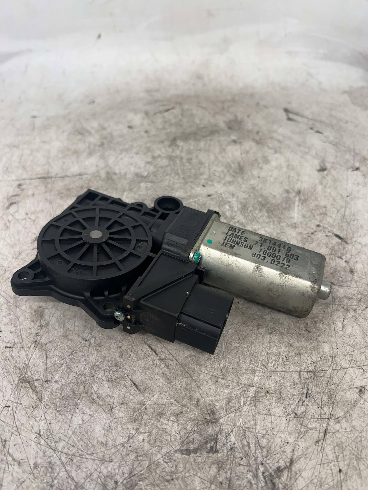 BMW 1 3 SERIES RIGHT WINDOW REGULATOR 71001603