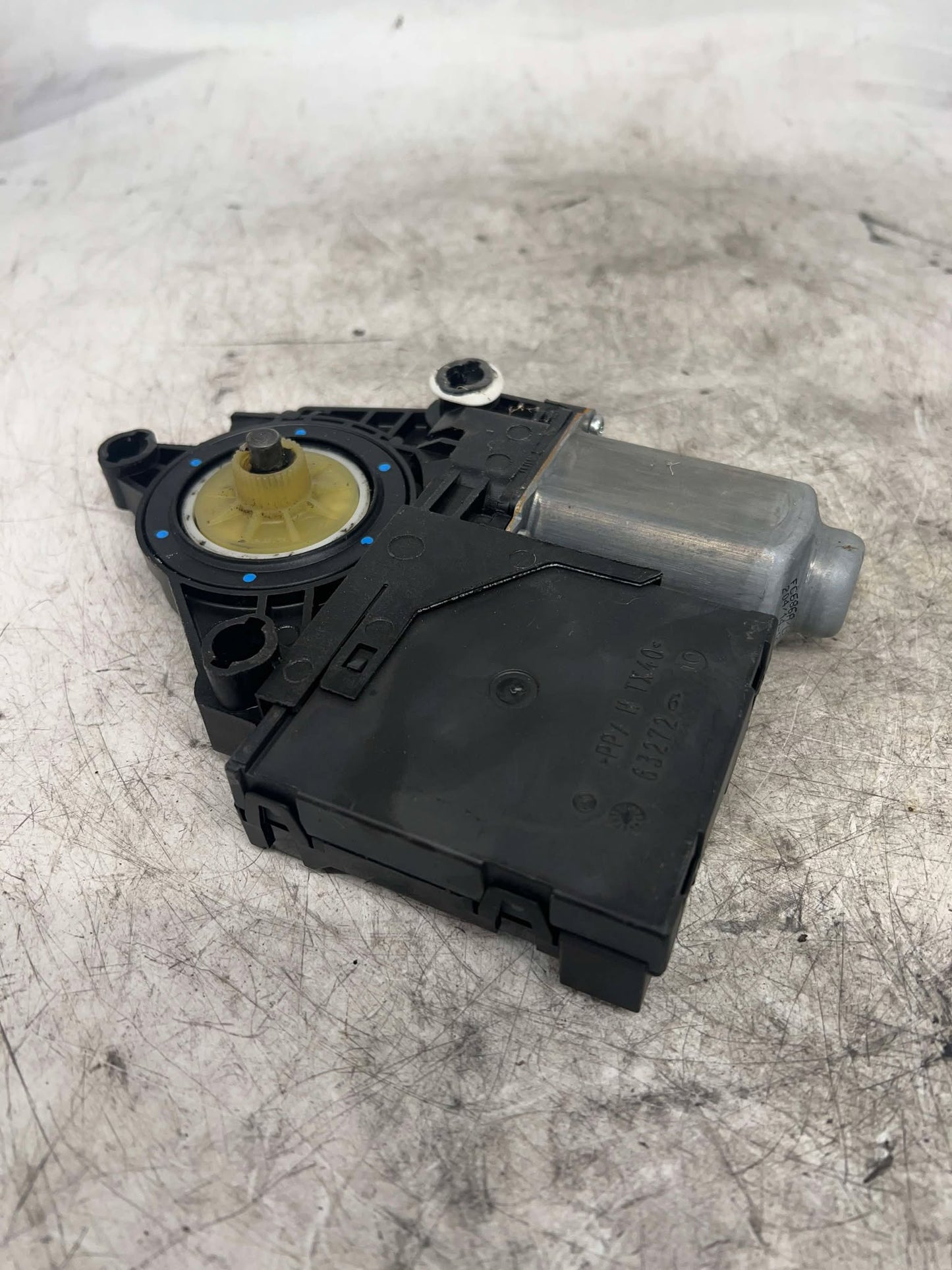 VOLKSWAGEN GOLF MK6 RHS FRONT DRIVERS WINDOW MOTOR 5K0959793