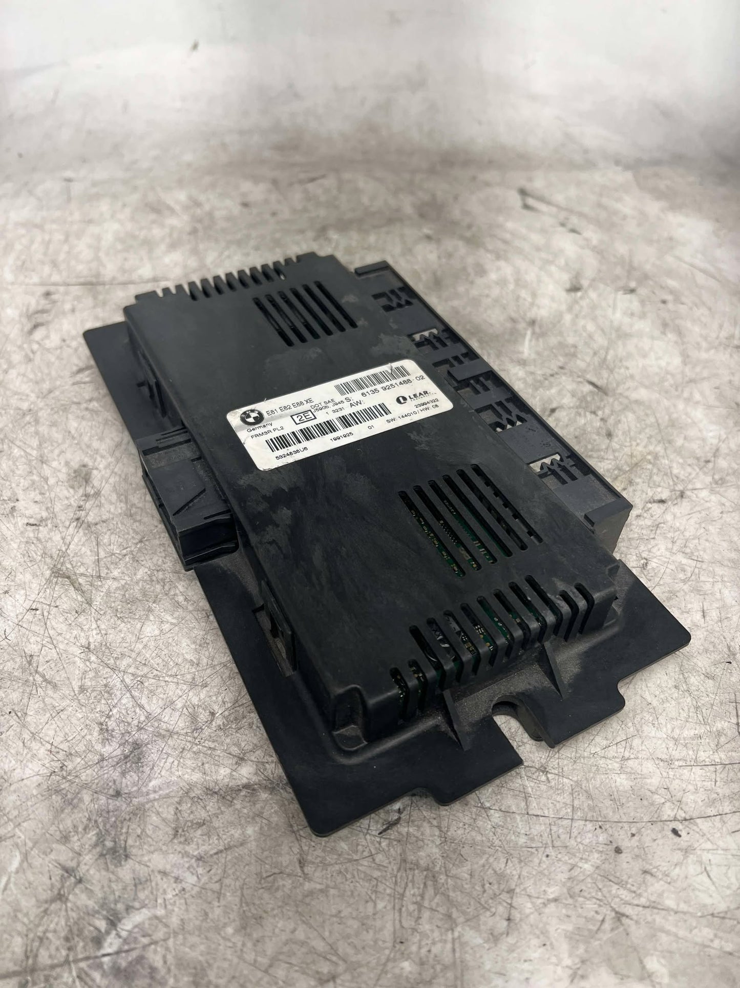 BMW 1 3 SERIES E82 E88 E90 E92 E93 PL2 FRM 3 XE FOOTWELL CONTROL MODULE 61359251488