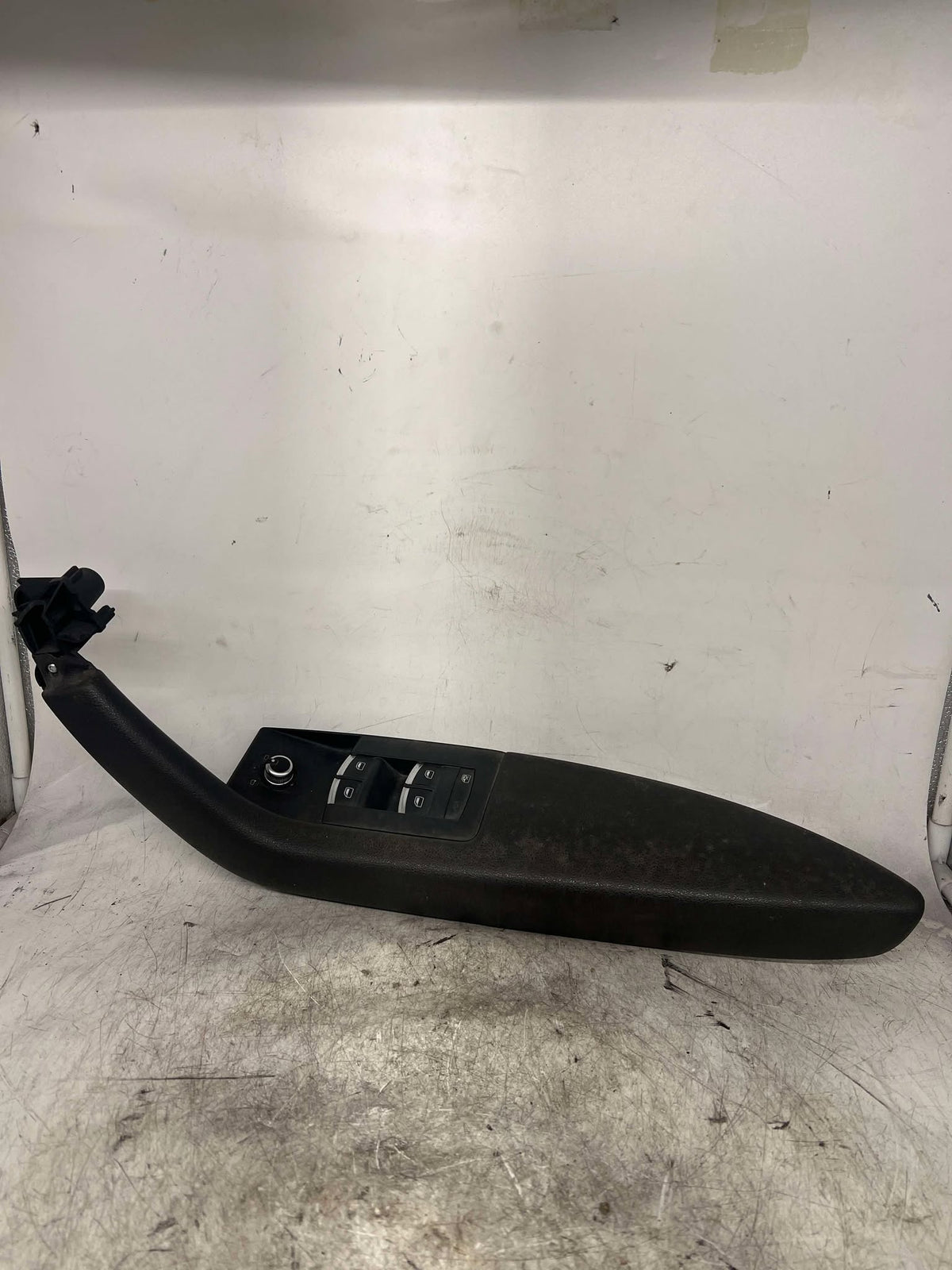 AUDI A3 8P DRIVERS RIGHT SIDE WINDOW CONTROL SWITCH 8P4959522C - LRI Autoparts