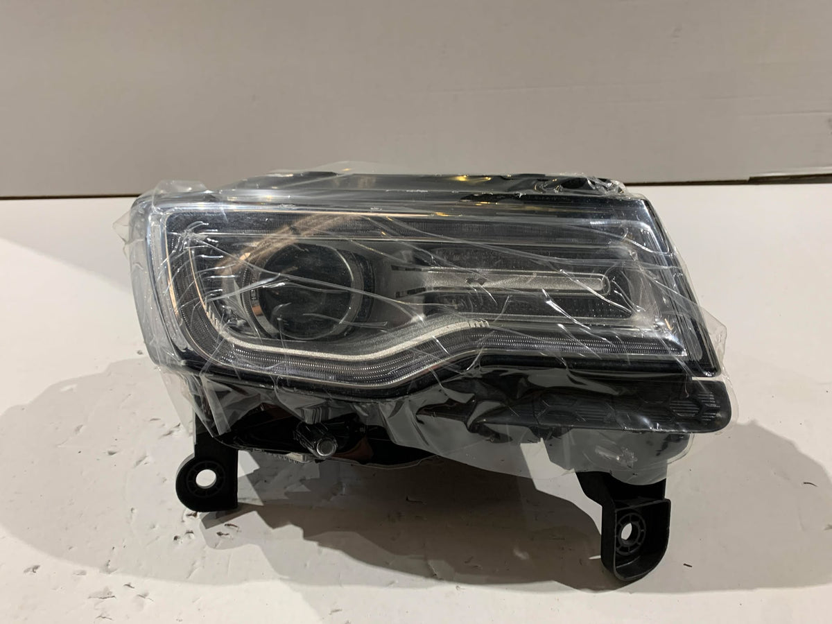 Jeep Grand Cherokee WK RHS Right Xenon Headlight 68111036AK - LRI Autoparts