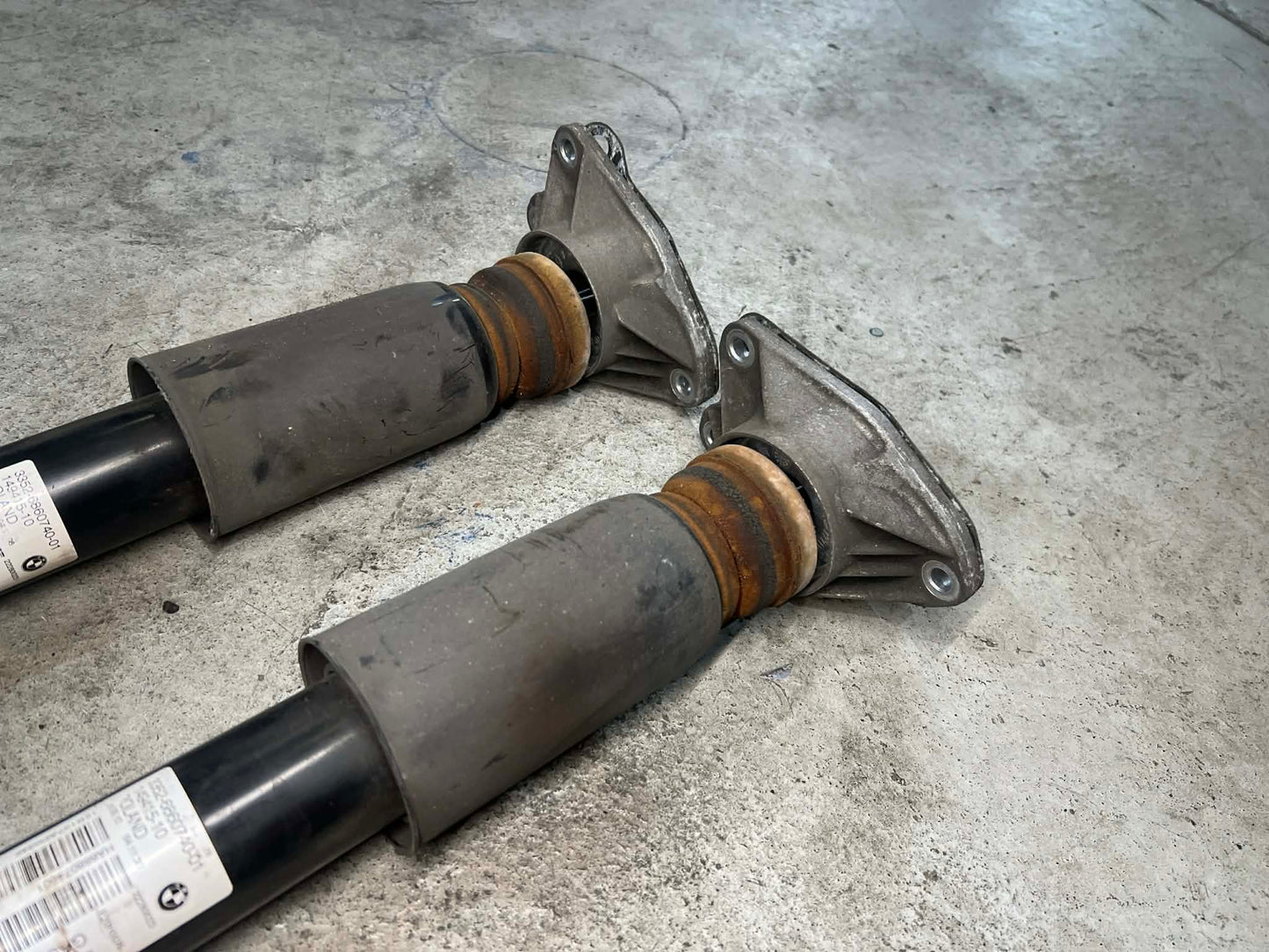 BMW 1 2 SERIES F20 F21 F22 REAR SHOCK ABSORBER SET 6873724 2010-2021