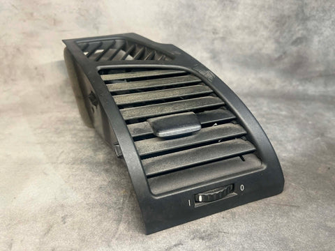 BMW 1 SERIES E82 E87 E88 RIGHT AIR VENT 7059188