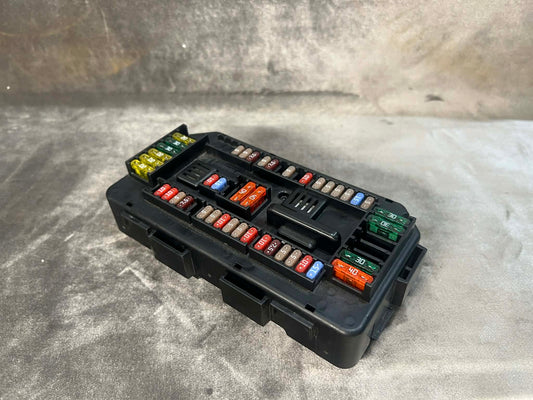 BMW 1 SERIES F20 FUSE RELAY BOX 922487903
