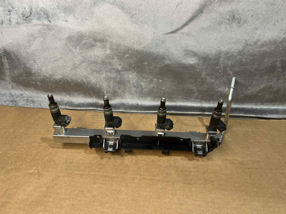 BMW 1 3 X SERIES 2.0L N46 N46N FUEL INJECTORS WITH RAIL 7530420