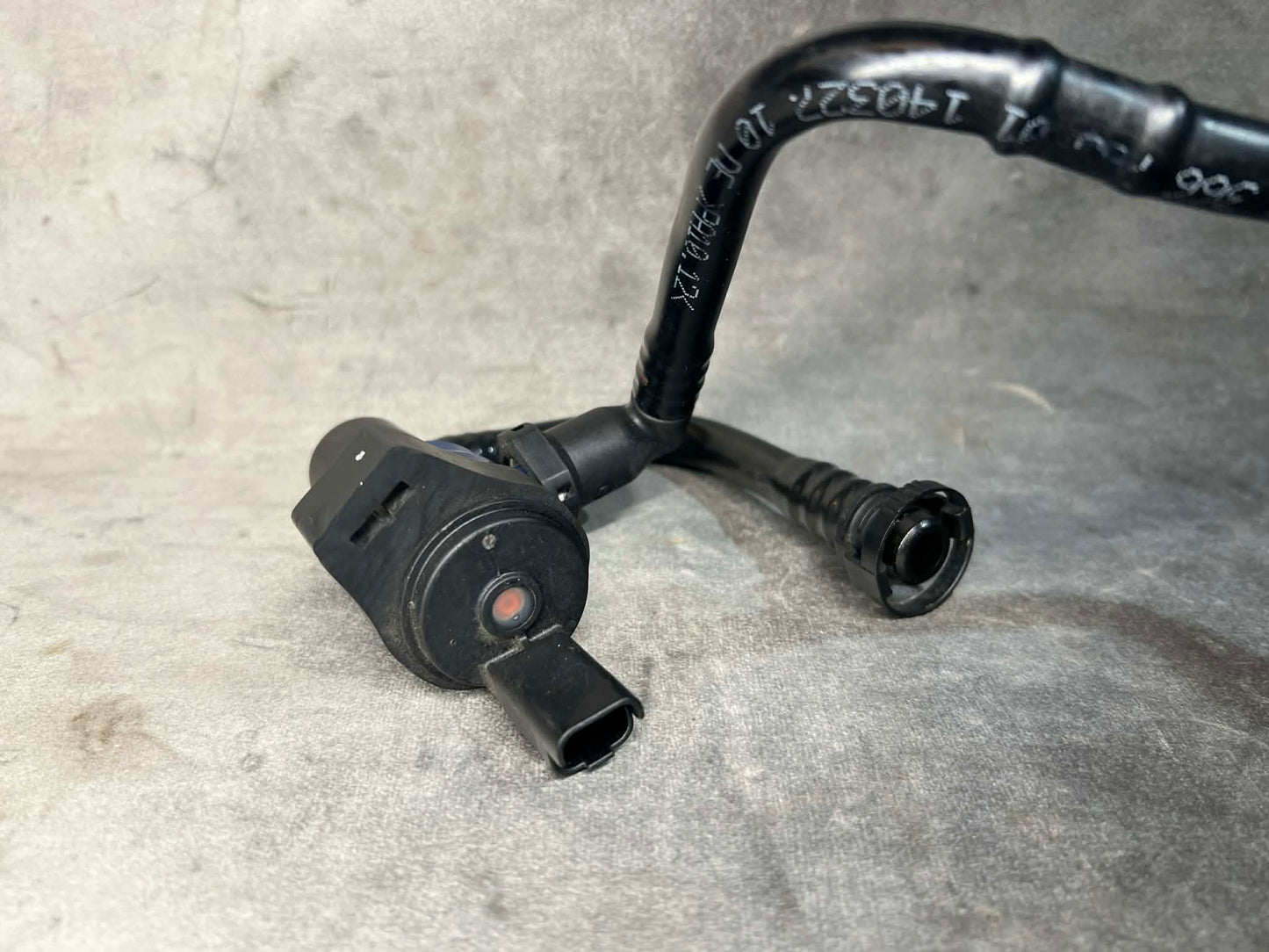 BMW N13 / N14 / N16 / N18 VANOS Solenoid Valve - 7624012