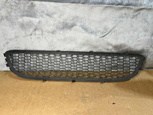 BMW 1 SERIES E87 M-SPORT FRONT BUMPER GRILLE 7906809