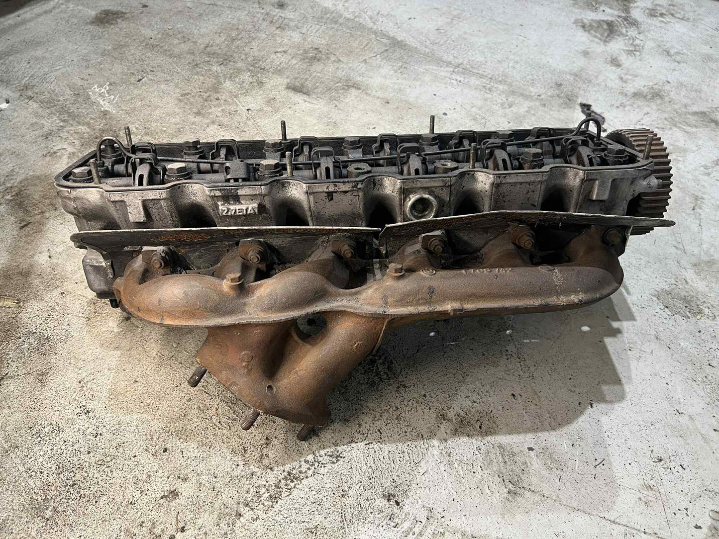 BMW E28 E30 M20 6 CYLINDER ENGINE CYLINDER HEAD 1264200