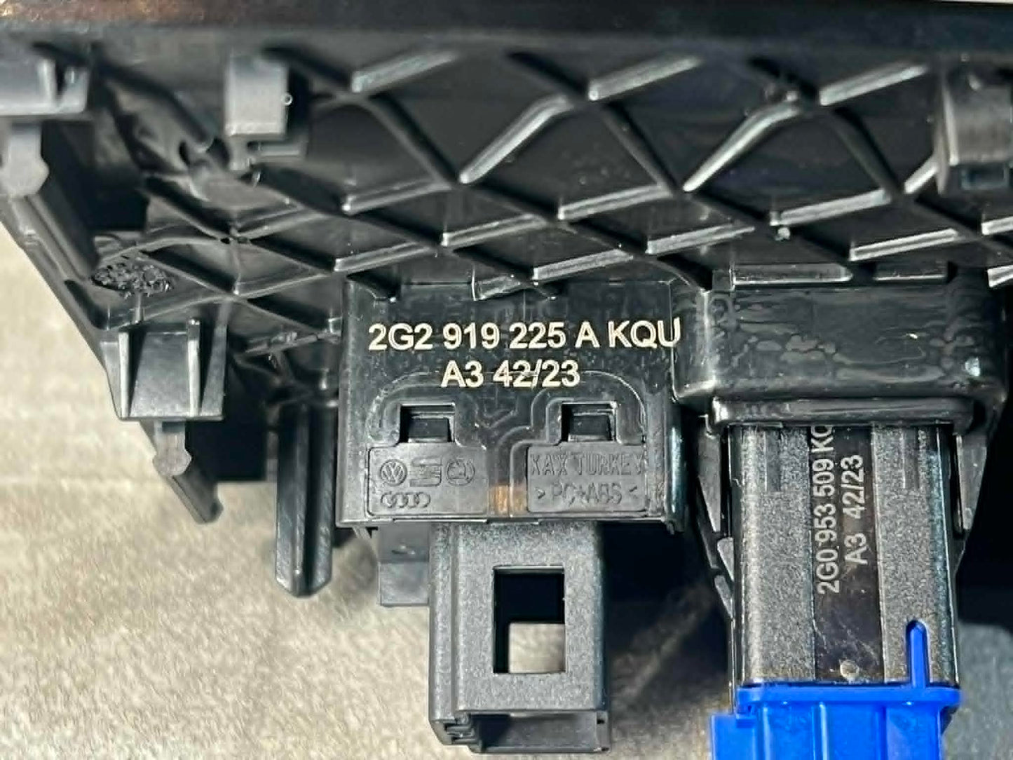 2G2919225A
