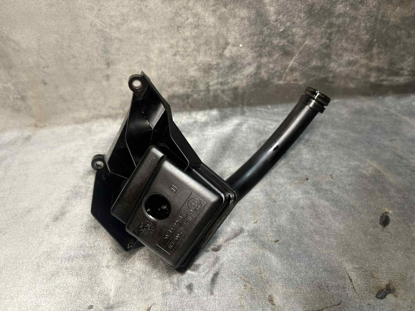 BMW 1 3 X SERIES N46 N46N OIL PICKUP 7500328