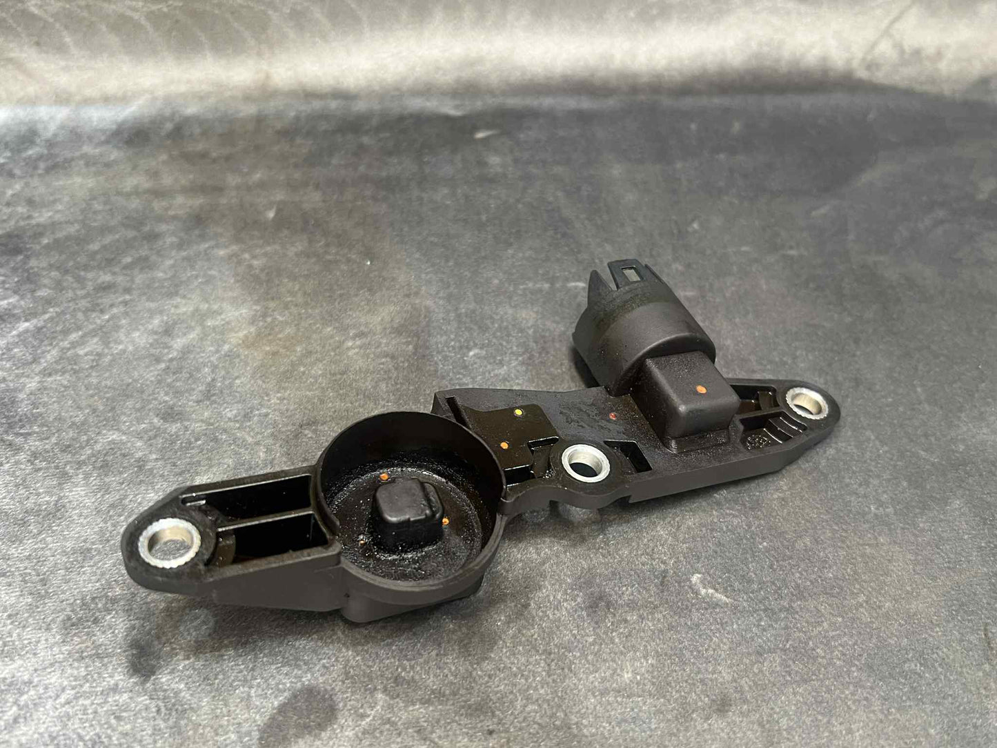 BMW 1 3 X SERIES N42 N46 N46N ECCENTRIC SHAFT SENSOR 7527016