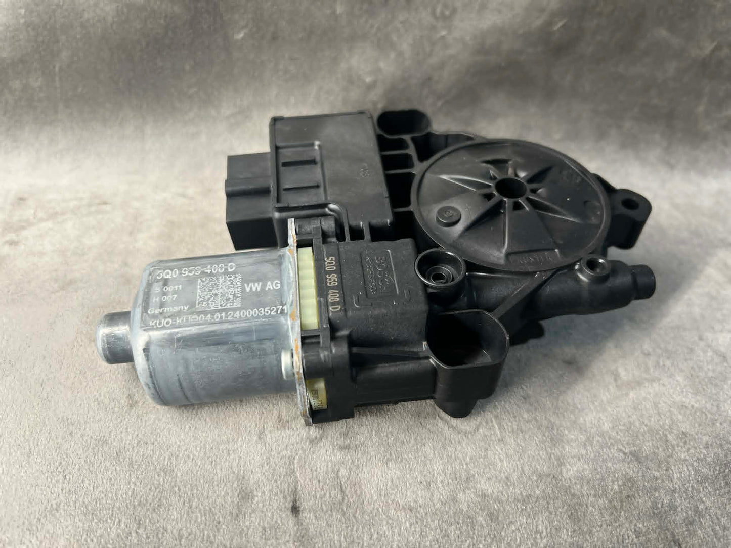 5Q0959408D
