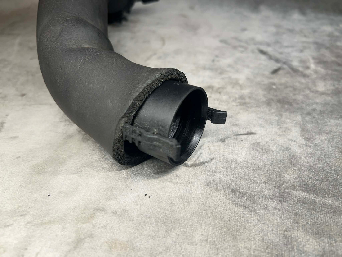 BMW OEM Pipe - 7598091
