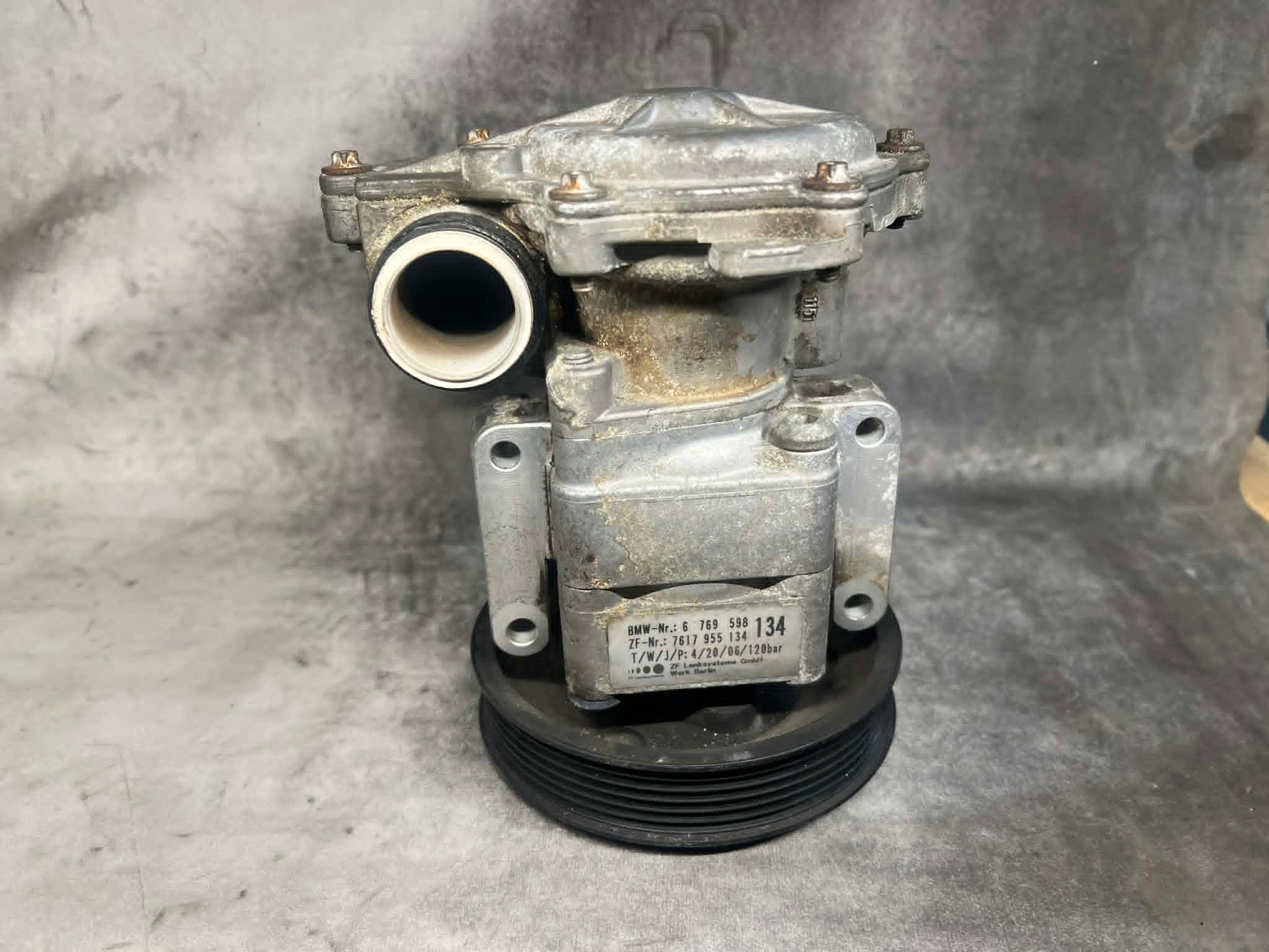 BMW N46 Power Steering Pump with Water Pump + Thermostat Assembly - 6769598 (Used) - LRI Autoparts