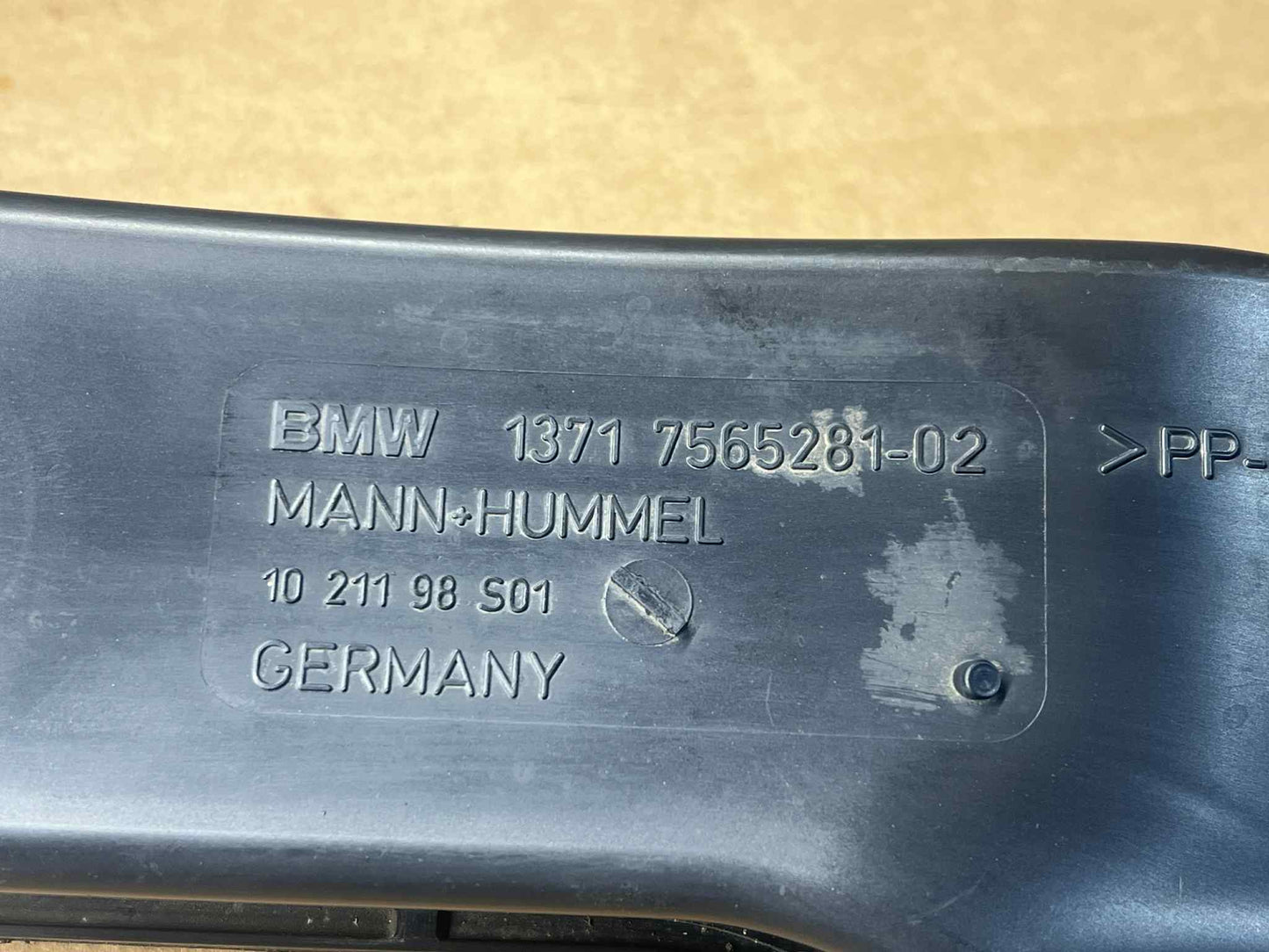 BMW 1 SERIES E82 E87 E88 AIR INTAKE DUCT 7565281