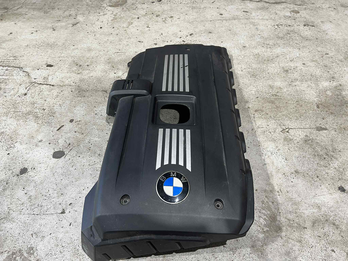 BMW 1 3 5 7 X SERIES N52 ENGINE COVERING 7575033