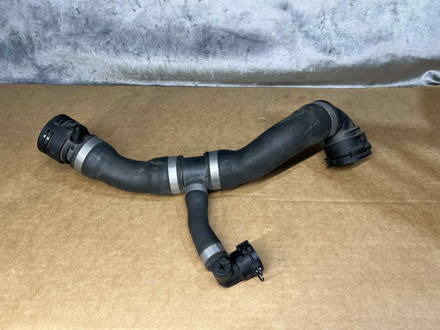 BMW 1 SERIES E87 E82 120I N46N UPPER RADIATOR HOSE 7525023