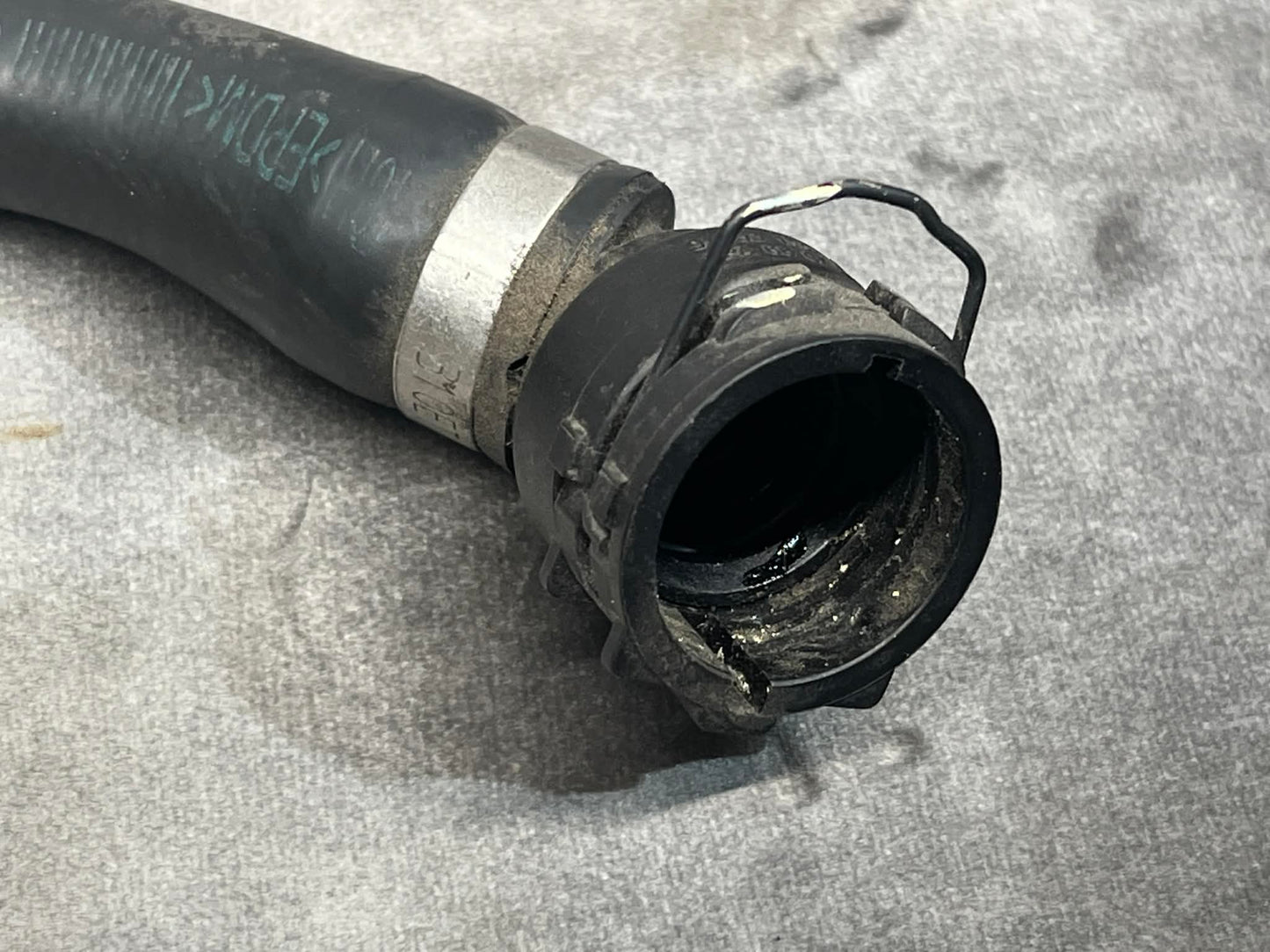 BMW F22 F30 F32 Auxiliary Radiator Coolant Hose - 17127596841