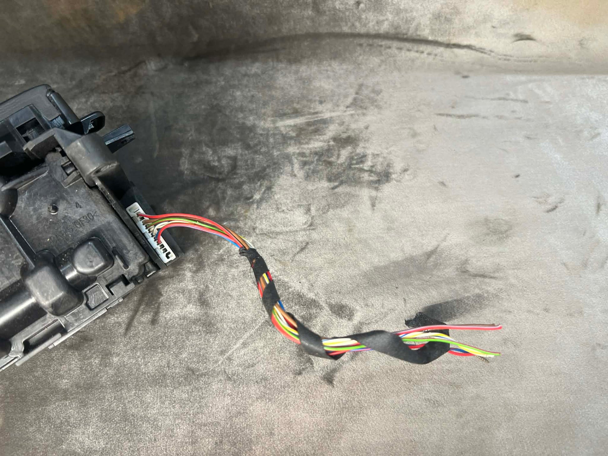BMW 1 2 3 4 F SERIES AUTOMATIC GEAR SELECTOR SHIFTER 8HP 9260971 - LRI Autoparts