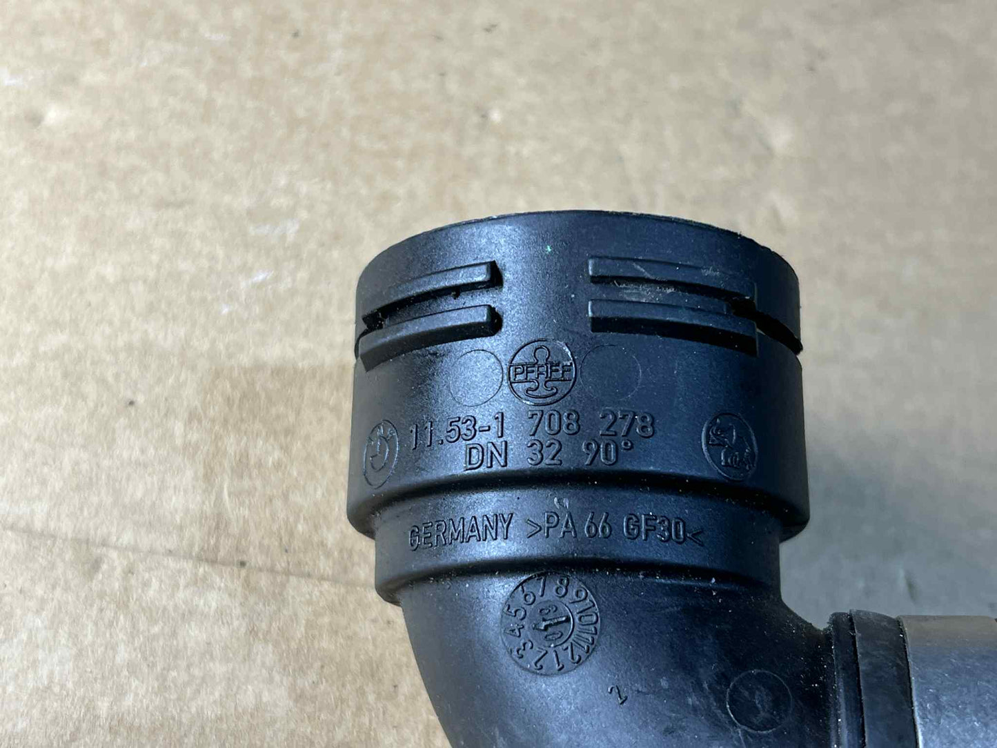 BMW 1 3 SERIES 135 335 N54 LOWER RADIATOR HOSE 17127564480