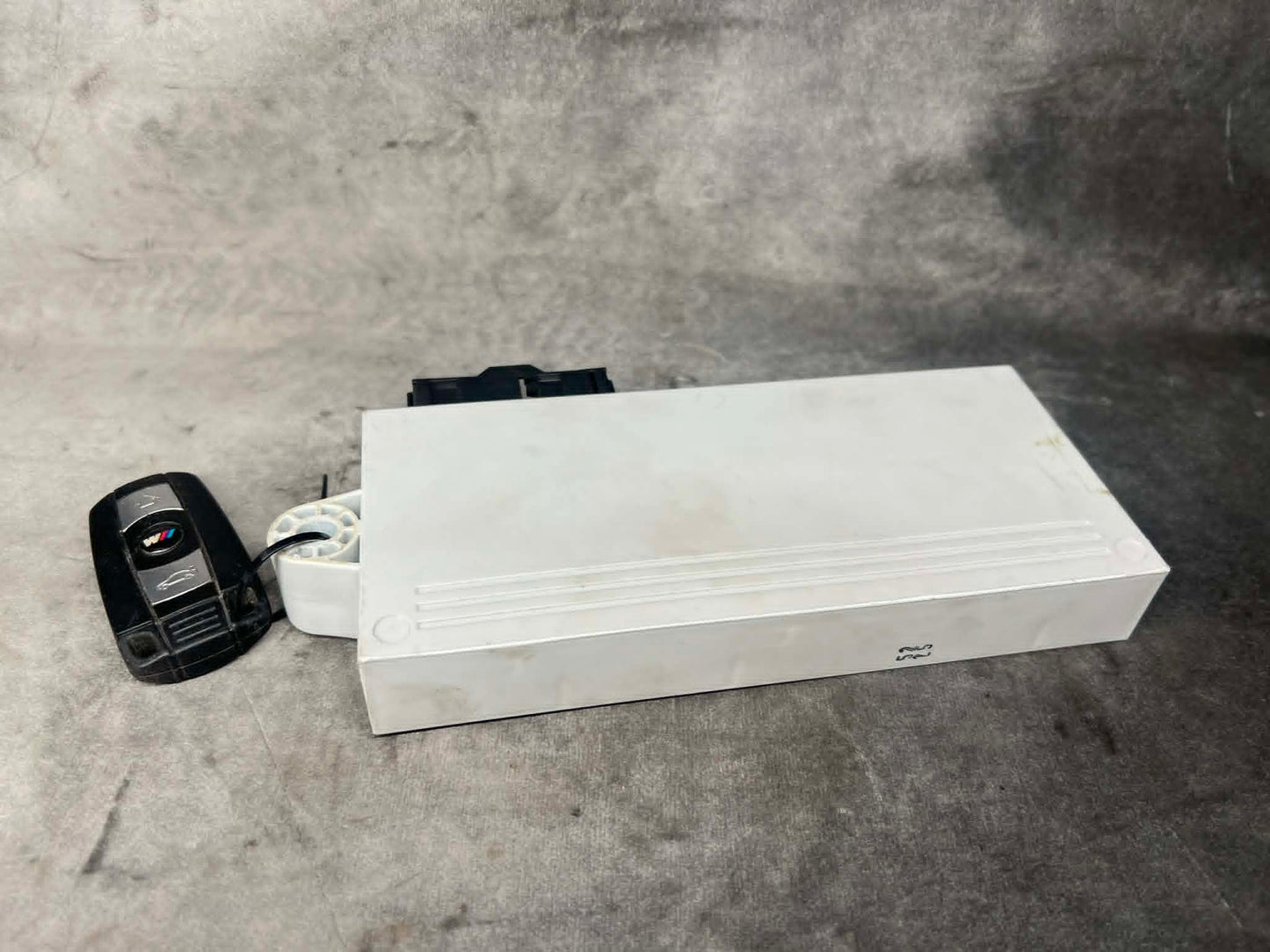 BMW E87 / E90 CAS2 Control Module + Matched Key - 6981416 (Used) - LRI Autoparts