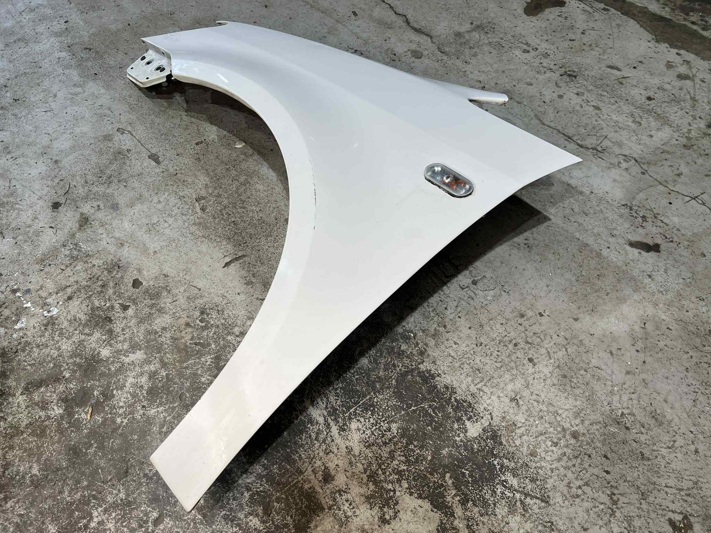 VW CADDY 2010-2015 FRONT LEFT GUARD