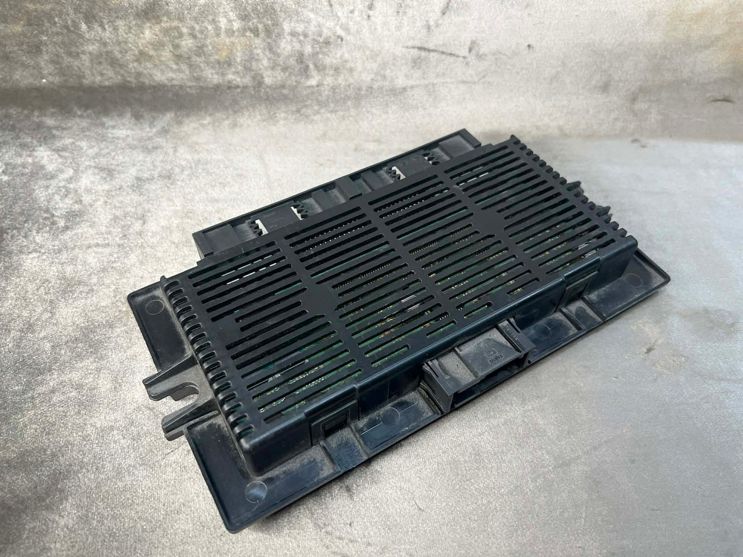 BMW 1 SERIES E87 E8X XE FRM 3 PL2 FOOTWELL MODULE 61356987995