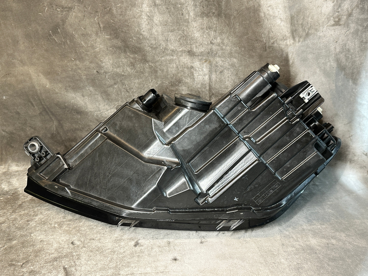 VW CADDY RHS RIGHT HEADLIGHT 2016+ halogen