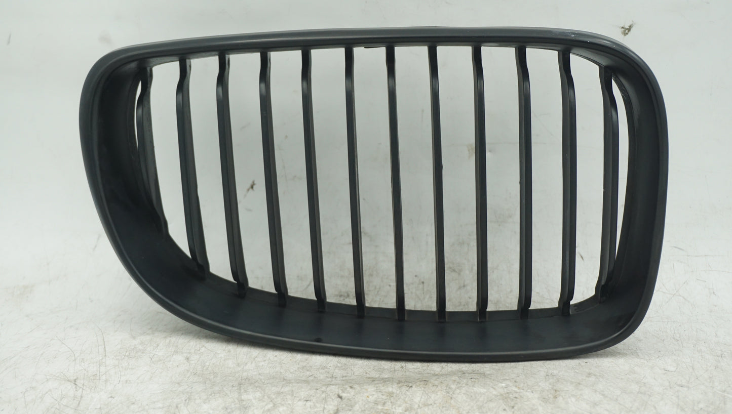 BMW 1 SERIES E82 E88 RIGHT KIDNEY GRILLE BLACK