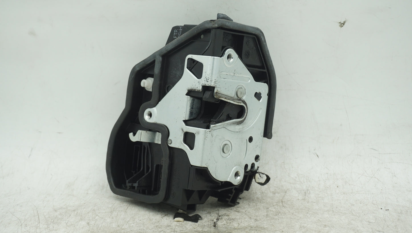 BMW 1 2 3 4 5 6 7 X SERIES FRONT RIGHT DOOR LOCK 7202150