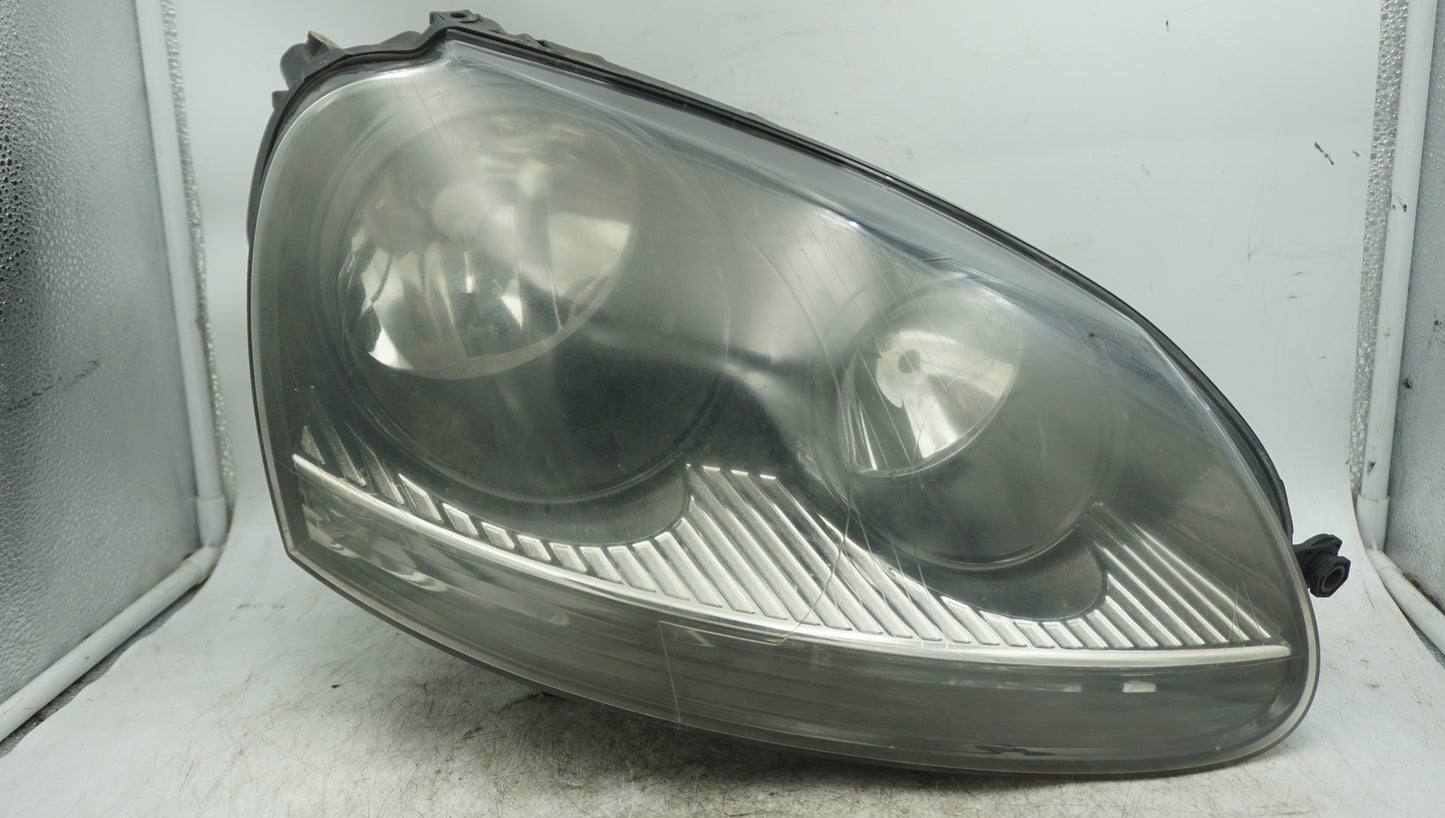 VW GOLF MK5 FRONT RIGHT HEADLIGHT 1K6941006