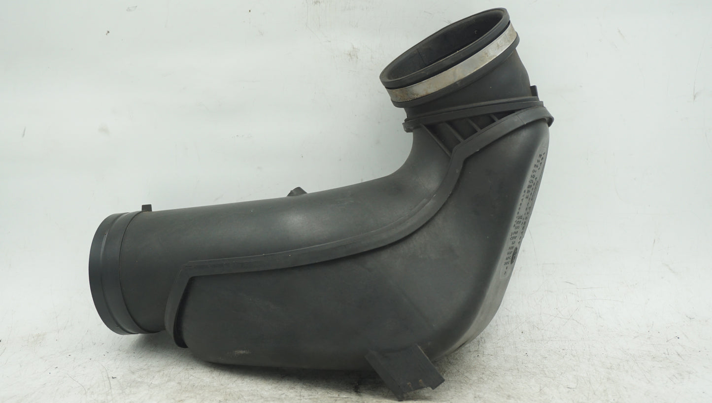 BMW 2 3 4 Series F22 F30 F31 F32 F33 N20 AIR INTAKE PIPE 70522747