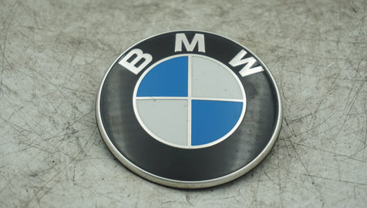 BMW REAR BOOTLID BADGE 8219237