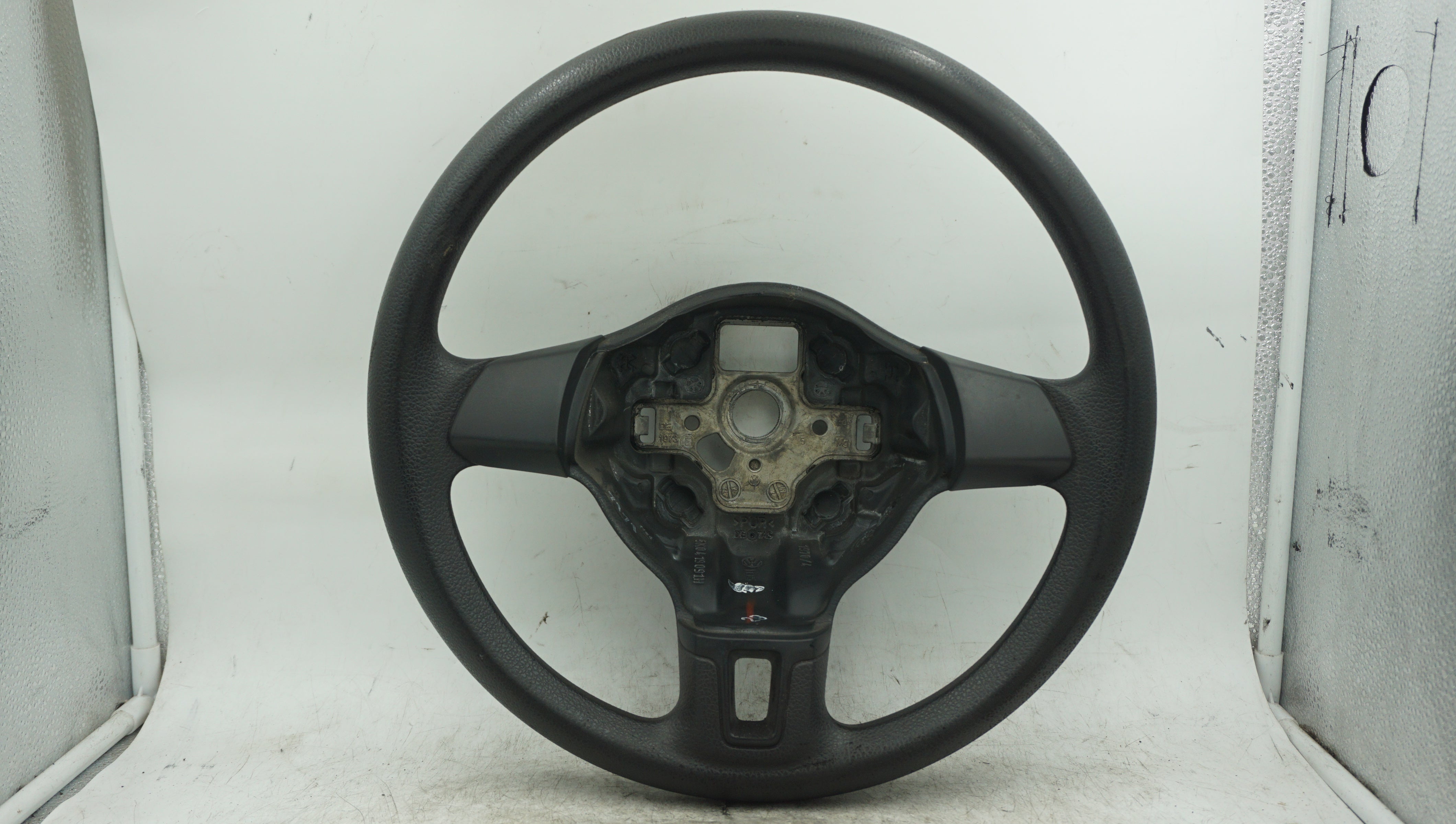 VW CADDY STEERING WHEEL 5K0419091 – LRI Autoparts