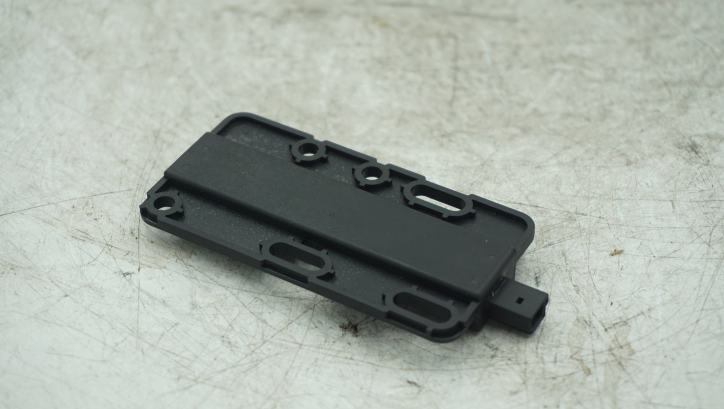 BMW 1 3 5 X SERIES KEYLESS ACCESS ANTENNA MODULE 6922211 - LRI Autoparts