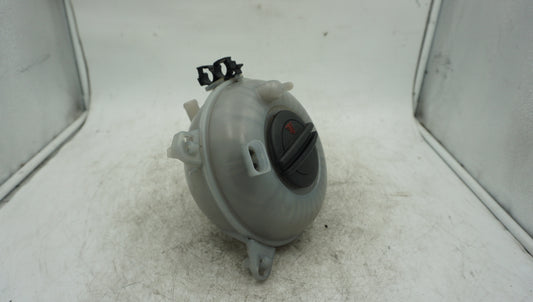 AUDI A3 8V VW GOLF MK7 COOLANT EXPANSION TANK 5Q0121407