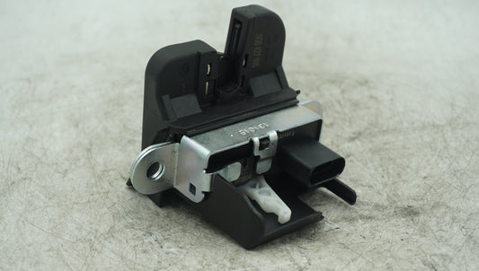 VW GOLF MK7 REAR BOOT LOCK 5G6827505