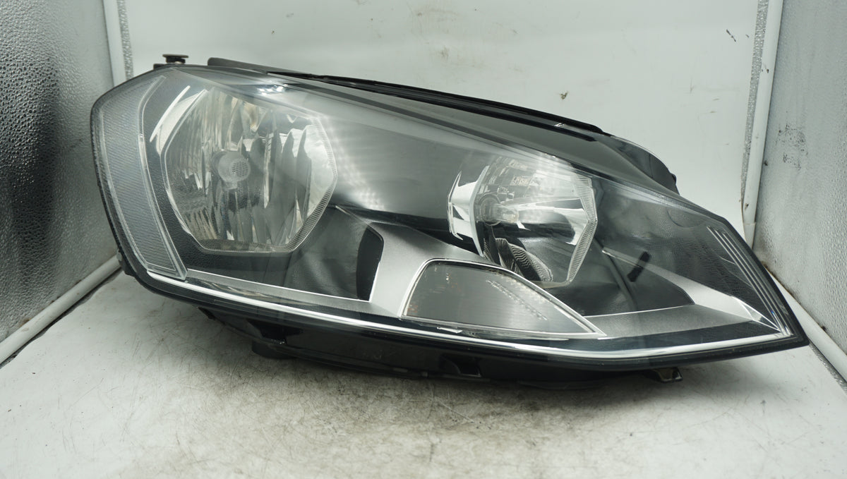VW GOLF MK7 FRONT RIGHT HEADLIGHT 5G2941006 - LRI Autoparts