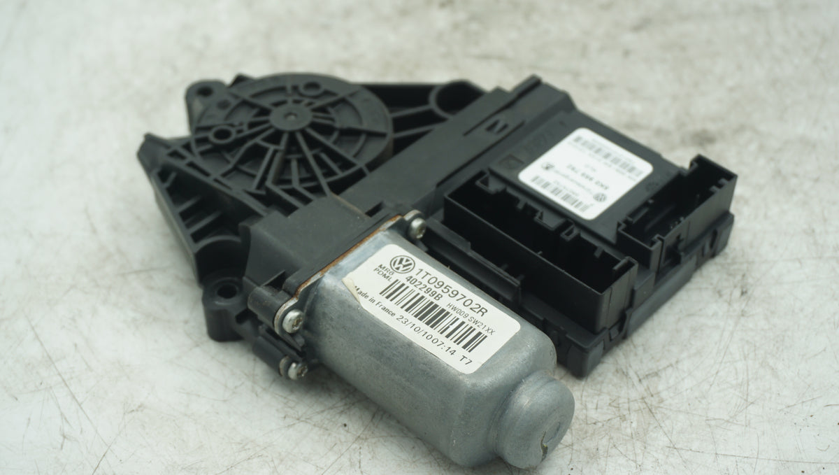 VOLKSWAGEN GOLF MK6 LHS FRONT PASSENGER WINDOW MOTOR 5K0959792 - LRI Autoparts