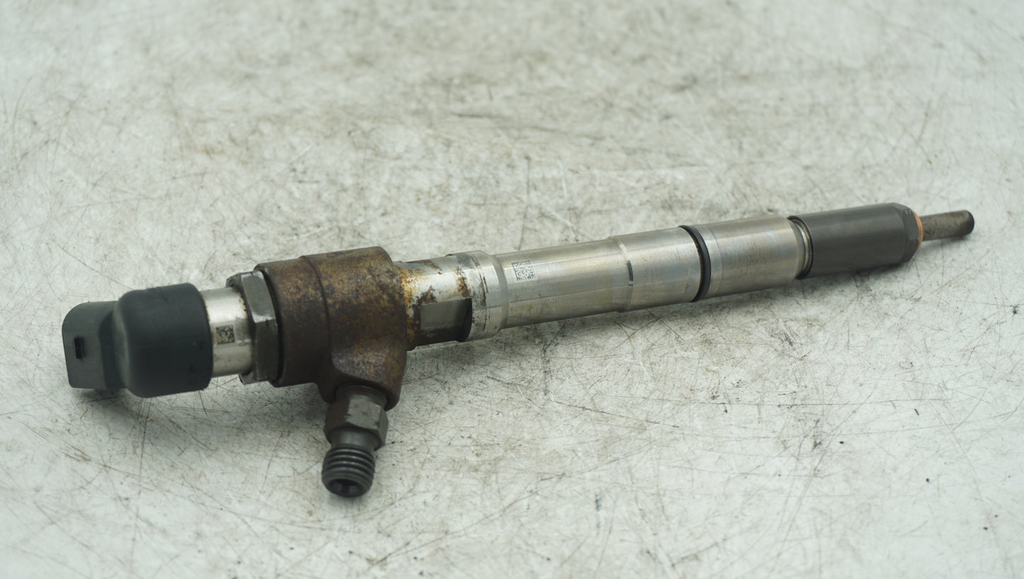 VW CADDY 1.6TDI INJECTOR 03L130277B