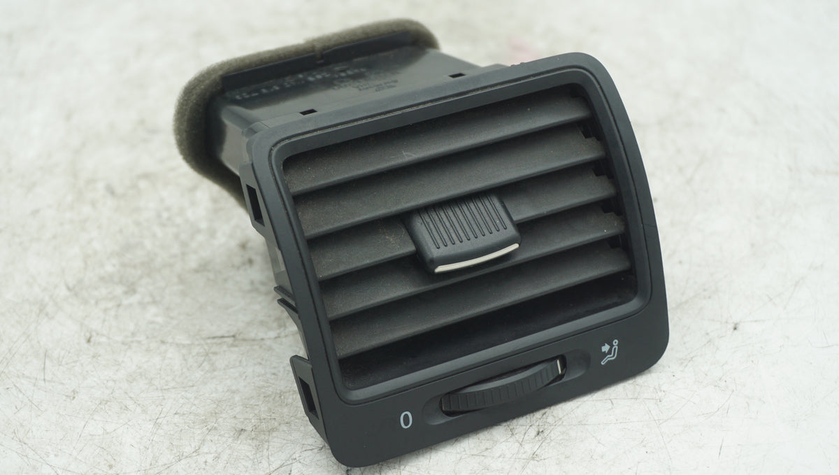 VOLKSWAGEN GOLF MK5 RIGHT SIDE DASH VENT 1K0819710 - LRI Autoparts
