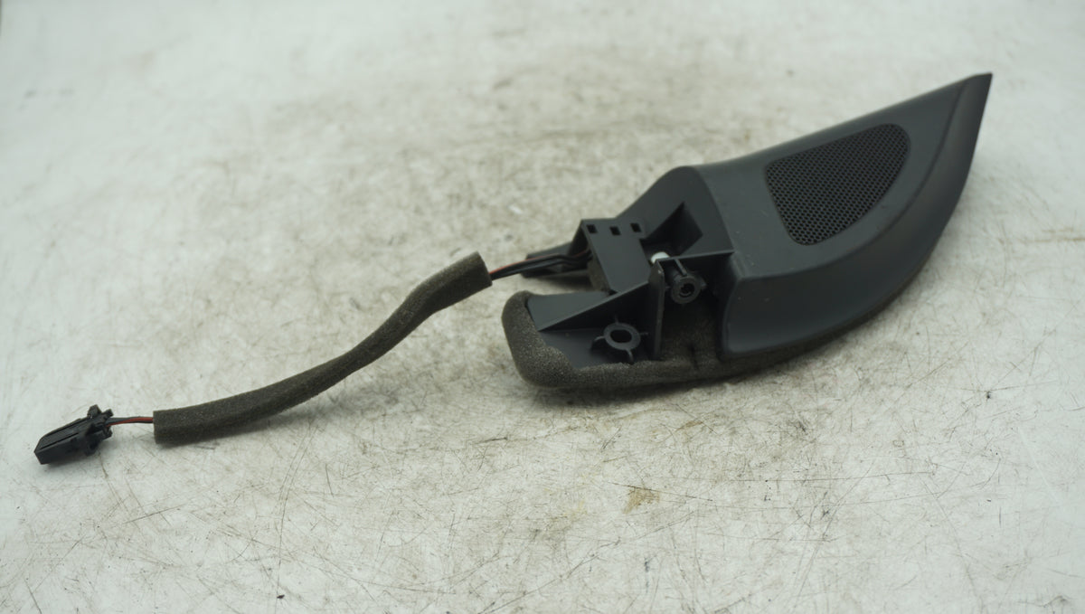 VW GOLF MK5 FRONT LEFT DOOR TWEETER SPEAKER AND TRIM 1K0837993