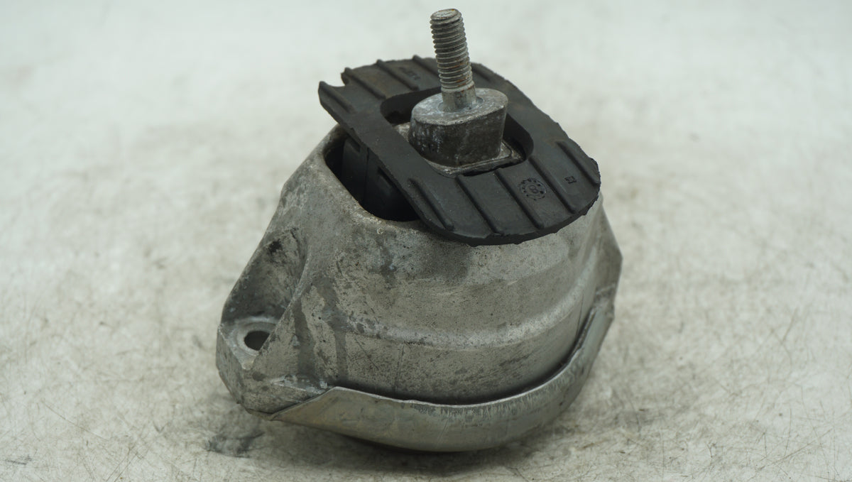 BMW 5 SERIES E60 530I ENGINE MOUNT