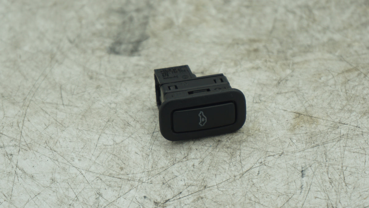 VW GOLF  MK5 ALARM DEACTIVATION SWITCH BUTTON 6Q0962109A