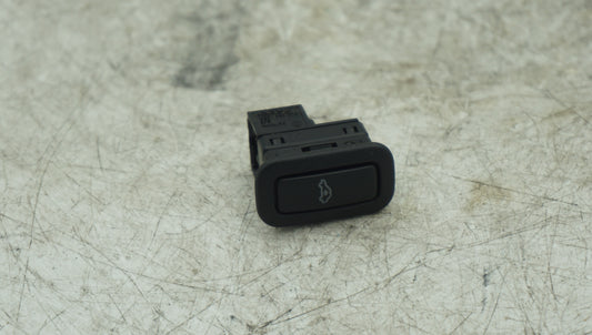 VW GOLF  MK5 ALARM DEACTIVATION SWITCH BUTTON 6Q0962109A